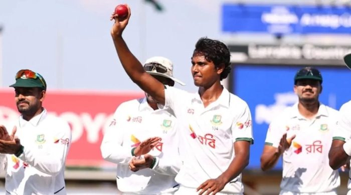 অস্ট্রেলিয়ার বিপক্ষে ৬ উইকেট নেওয়া বাংলাদেশের পেসার হাসান মাহমুদ